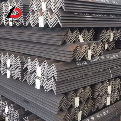 Warmgewalste hoekbalk van koolstofstaal ASTM A36 A53 Q235 Q345 aangepaste lengte