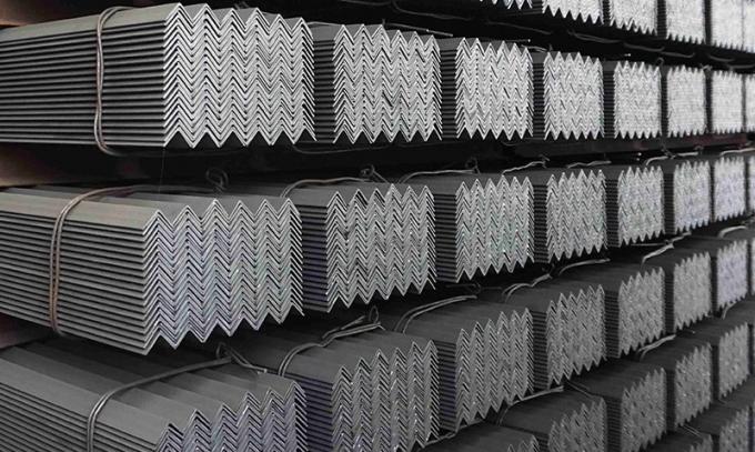 Geperforeerd koolstofstaal hoekbalk zacht staal ASTM A213, A312, ASTM A269 3